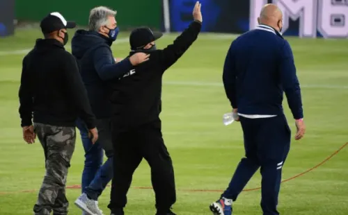 Maradona em partida contra o Patronato. (Foto: Getty Images)