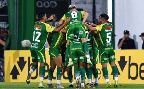 Time do Defensa festejando gol. (Foto: Getty Images)