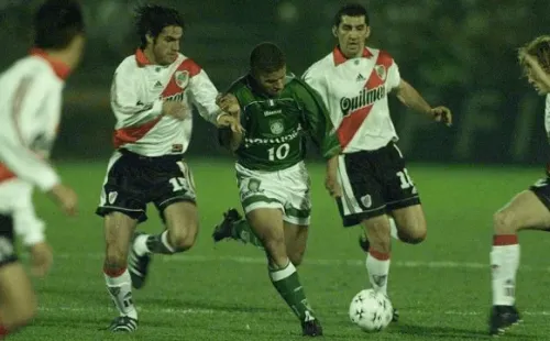 Palmeiras x River em jogo pela Libertadores de 1999. (Foto: Palmeiras)