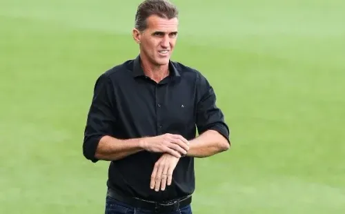 Vagner Mancini tem respaldo da gestão de Duílio Monteiro Alves até o fim da temporada, em dezembro (Foto: Getty Images)