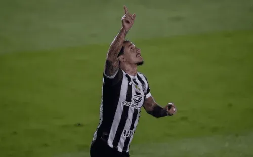 Querendo escapar de vez do rebaixamento, Ceará sonha alto no Brasileirão. (Foto: Getty Images)