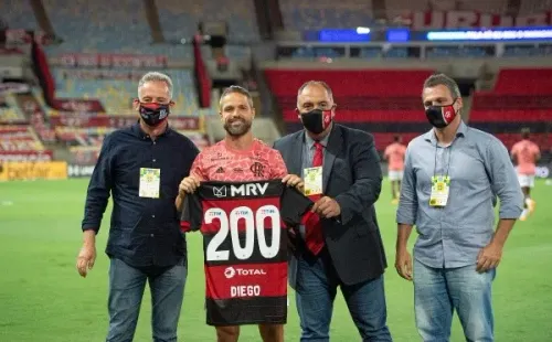 Diego fez 200 jogos recentemente no Mengão — Foto: Alexandre Vidal / Flamengo