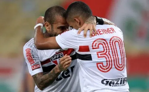 Daniel Alves vem sendo cobrado pela torcida após más apresentações nos últimos jogos (Foto: Getty Images)