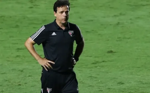 Fernando Dinizestá ameaçado de demissãodo São Paulo ao fim do Brasileirão (Foto: Getty Images)