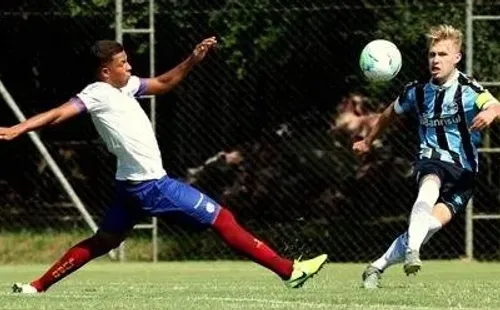 Ronald vem surpreendendo na base – Foto: Rodrigo Fatturi/Grêmio.