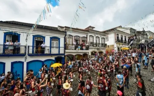 Folia de Carnaval foi cancelada para conter disseminação do coronavírus (Foto: Getty Images)