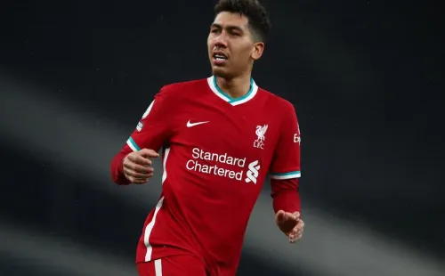 Firmino comemorando gol pelo Liverpool. (Foto: Getty Images)