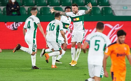 Jogadores do Elche comemoram gol. Foto: Getty Images