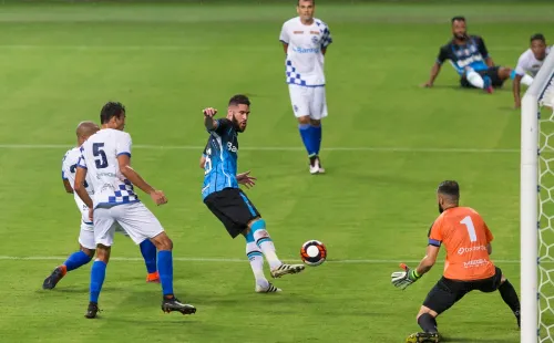 São José em partida contra o Grêmio. Foto: AGIF