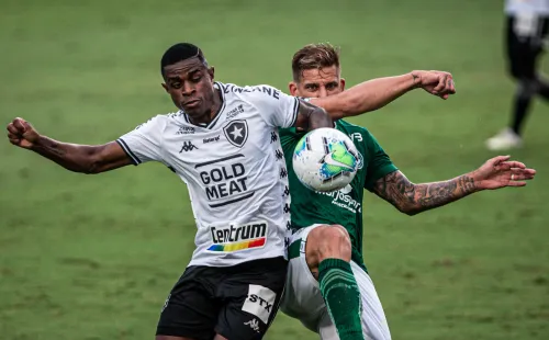 Zagueiro tem contrato no Botafogo até 2023 e pode ser repassado por empréstim ao Fortaleza (Foto:Heber Gomes/AGIF)