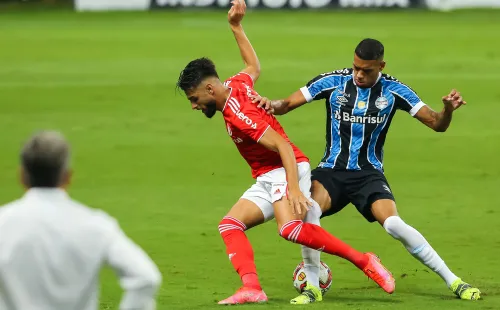 Ruan: garoto foi soberano no Gre-Nal (Foto: Pedro H. Tesch/AGIF)