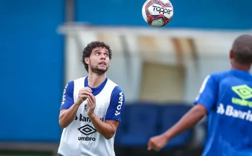 Victor Ferraz está na “barca” do Grêmio e já está no radar do Ceará (FOTO: LUCAS UEBEL/GRÊMIO)