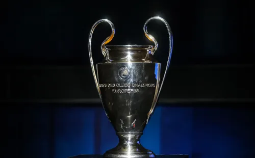 A tão sonhada taça da Champions League. (Foto: Getty Images)