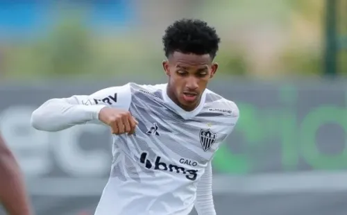 Dylan Borrero vem sendo elogiado por Cuca e é uma opção para a vaga de Zaracho — Foto: Bruno Cantini / Atlético