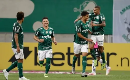 Palmeiras festejando gol na Libertadores. (Foto: Getty Images)