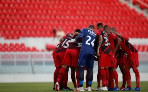 O Athletico vai em busca dos três pontos em Lima (Foto: Getty Images)