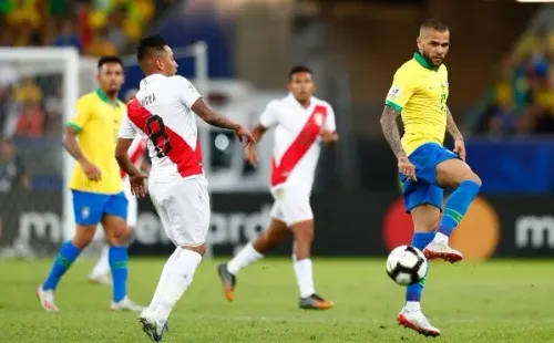 Daniel Alves volta a ser convocado por Tite na seleção brasileira. (Foto: Getty Images)
