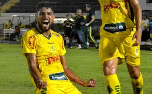 Alvo do Botafogo, Daniel Borges pode atuar na LD e na meia direita (Foto: Divulgação/Mirassol)