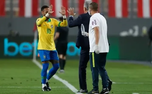 Tite comemorando gol com a seleção brasileira. (Foto: Getty Images)