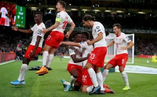 Jogadores da Suíça comemoram gol. Foto: Getty Images