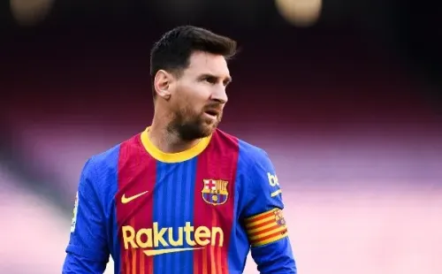 Segundo imprensa catalã, Messi está perto de renovar contrato com o Barcelona após aceitar redução salarial. (Foto: Getty Images)