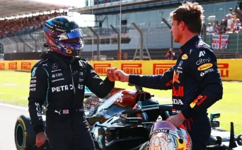 Max Verstappen e Lewis Hamilton, os protagonistas da polêmica batida (Foto: Getty Images)