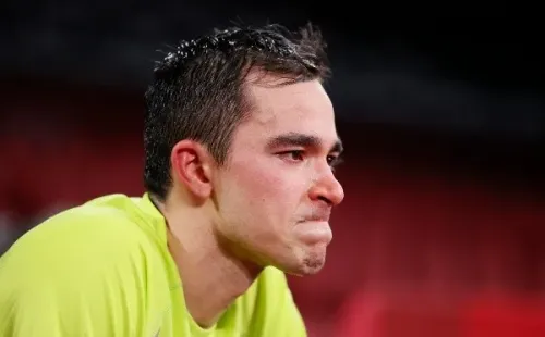 Calderano após derrota nas quartas do tênis de mesa (Foto: Getty Images)