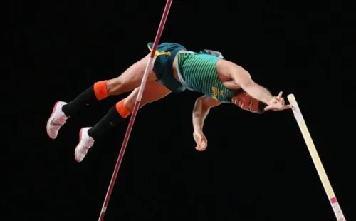 Thiago Braz em salto nos Jogos Olímpicos de Tóquio. Foto: Getty Images