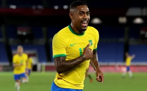 Malcom comemora gol do título brasileiro nos Jogos Olímpicos de Tóquio (Foto: Francois Nel/Getty Images)