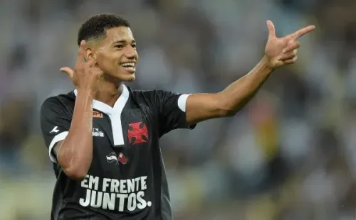 Atacante foi vendido pelo Vasco ao Atlético-MG em junho de 2020 e ainda pode render grana em São Januário (Foto: Thiago Ribeiro/AGIF)