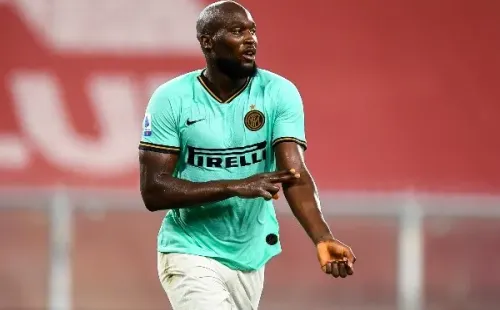 Romelu Lukaku comemora gol com a camisa da Inter de Milão (Getty Images)