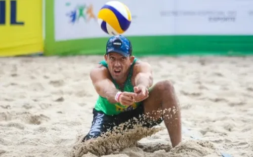 Oscar (na foto) jogará ao lado de Saymon pela primeira vez