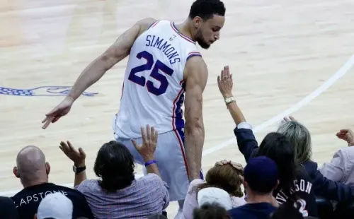 Ben Simmons vem sendo criticado pelo baixo rendimento ofensivo (Foto: Getty Images)