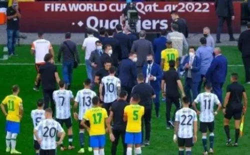 Jogo entre Brasil x Argentina é oficialmente suspenso por decisão de árbitro. (Foto: Marcello Zambrana/AGIF)