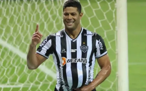 Hulk comemorando gol. (Foto: Fernando Moreno/AGIF)