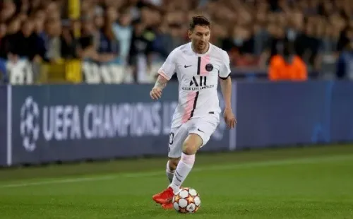 Messi em campo pelo PSG. (Foto: Getty Images)