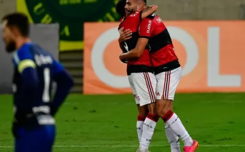 Thiago Maia comemorando gol contra o Cuiabá (Foto: Rogério Florentino/Getty Images)