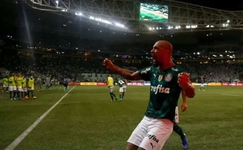 Felipe Melo fez o segundo gol do Palmeiras contra o Sport