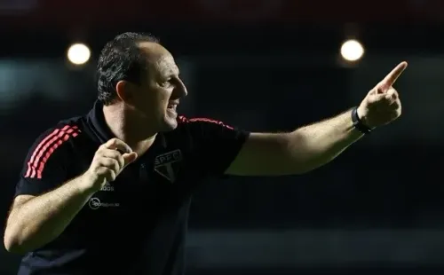 Foto: Marcello Zambrana/AGIF - Rogério está na sua segunda agem como técnico no Tricolor