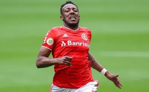 RS - Porto Alegre - 19/09/2021 - BRASILEIRO A 2021, INTERNACIONAL X FORTALEZA - Moises jogador do Internacional durante partida contra o Fortaleza no estadio Beira-Rio pelo campeonato Brasileiro A 2021. Foto: Pedro H. Tesch/AGIF