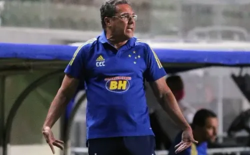 Rômulo revela que deseja a permanência de Luxemburgo no Cruzeiro (Foto: Fernando Moreno/AGIF)