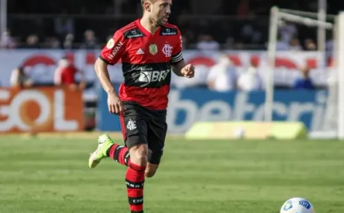 Foto: Guilherme Drovas/AGIF – O jornalista acredita que Michael deve jogar de titular no lugar de Everton Ribeiro