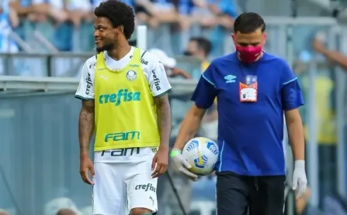 Foto:Pedro H. Tesch/AGIF | Luiz Adriano está em ‘pé de guerra’ com a torcida do Palmeiras