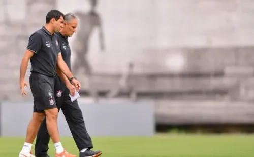 Foto: Mauro Horita/AGIF – Fabio Carille foi auxiliar de Tite e, posteriormente, assumiu o Corinthians, sendo campeão brasileiro em 2017 pelo Timão