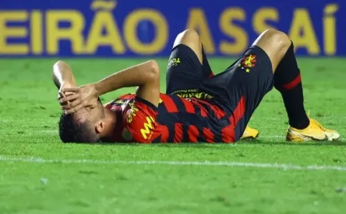 Foto: Marcello Zambrana/AGIF – Leão pode chegar no máximo aos 42 pontos e pode ter o rebaixamento decretado contra o Flamengo