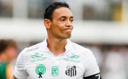 Ricardo Oliveira com a camisa do Santos (Foto: Getty Images)