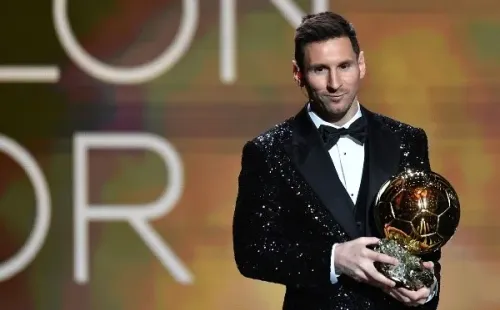 Foto:Aurelien Meunier/Getty Images | Lionel Messi ganha a Bola de Ouro pela 7ª vez na história,     igualando Pelé