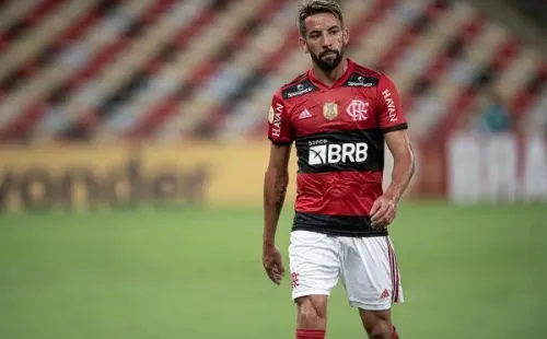 Foto: Jorge Rodrigues/AGIF - O lateral está na lista de negociáveis do clube