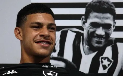 Foto: Vitor Silva/Botafogo – Luis Henrique não tem sido utilizado no Olympique de Sampaoli e pode voltar o Botafogo