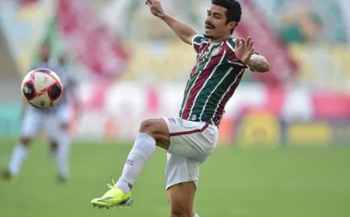 Egídio perdeu espaço no Fluminense (Foto: Thiago Ribeiro/AGIF)